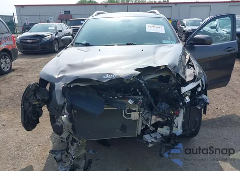 2019 Jeep Cherokee Limited z USA, uszkodzony, nr VIN 1C4PJMDX4KD260309